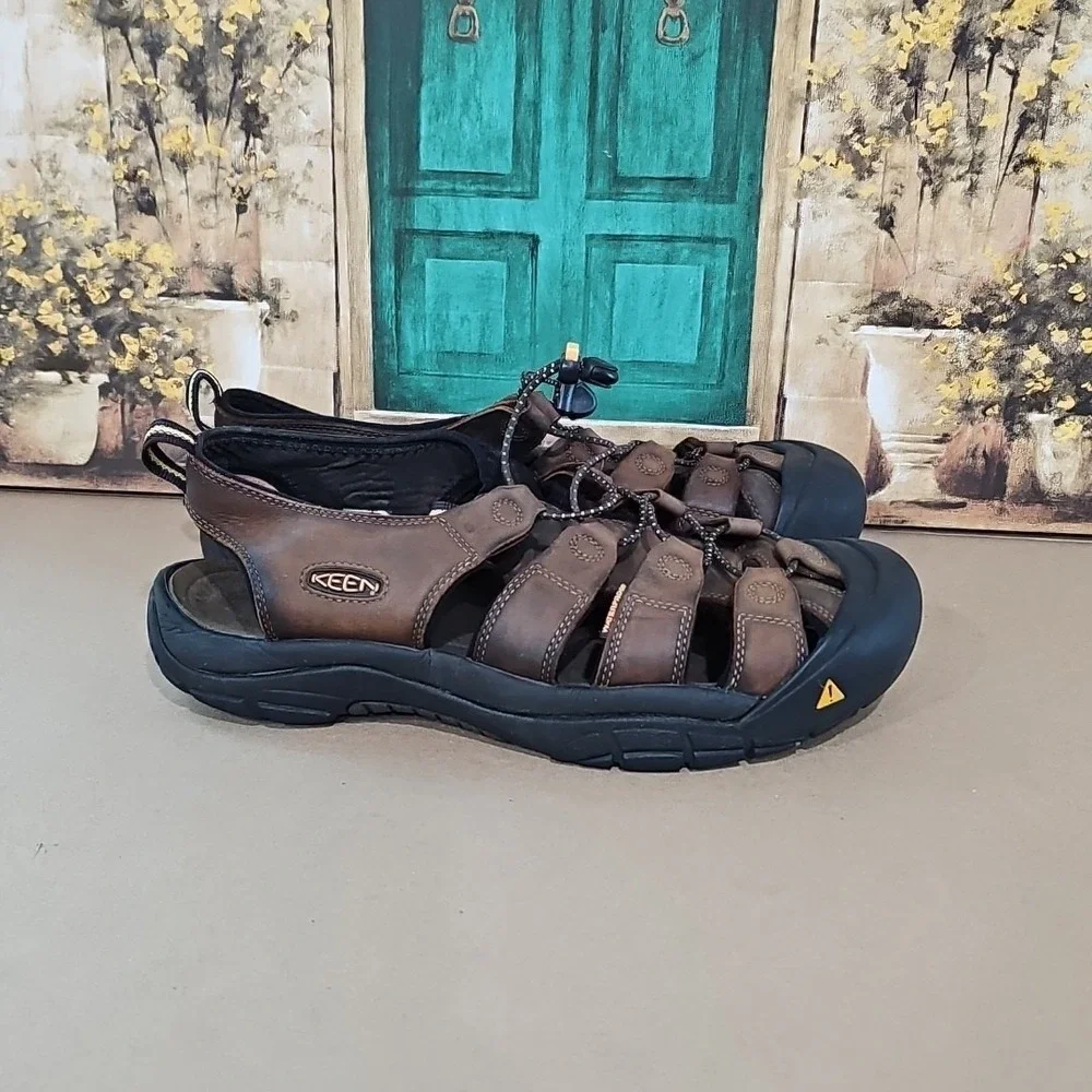 KEEN CLOSED TOE SANDALS MENS 12 BROWN WATERPROOF LEATHER